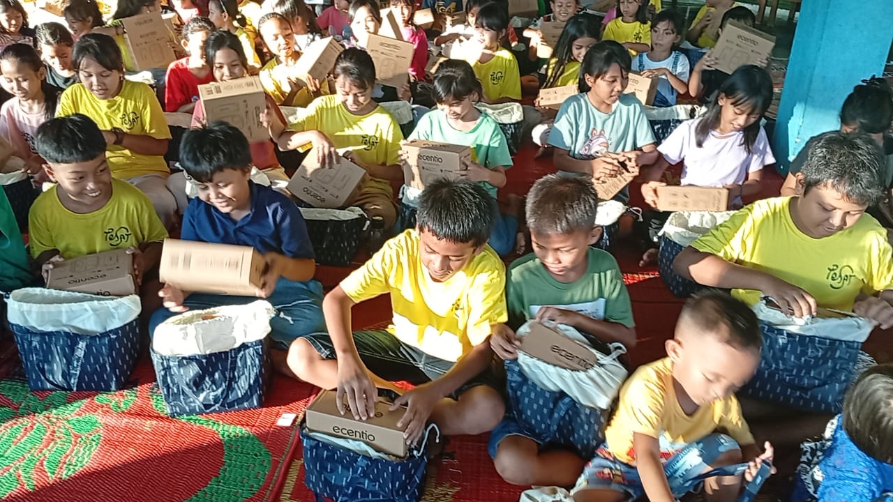 Sumbangan Barang Gallery